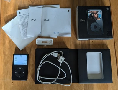 Apple iPod - 80GB 5.5 Generation (2006) - Black - A1136 model with Wolfson DAC - Image 1 of 2