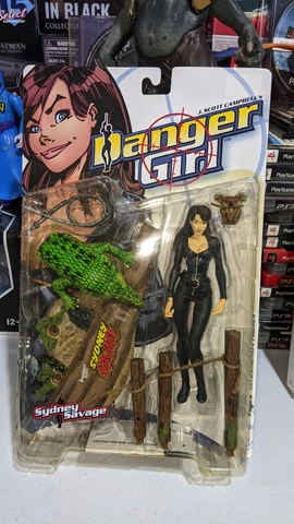 1999 McFarlane Toys Danger Girl Sydney Savage Ultra Action Figure Sealed Cover