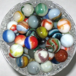 Vintage & Antique Marbles, Akro Agate, Peltier, German, Uranium Glowies Lot of 7 - Picture 1 of 6