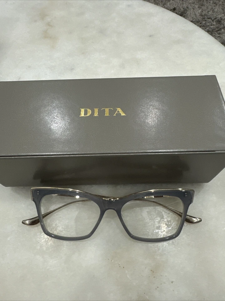 Dita Nemora Foto 1 de 1