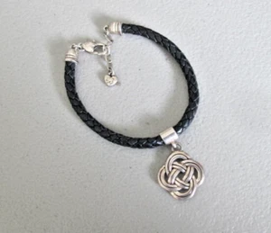 Brighton schwarz geflochtenes Kordelarmband Interlock Medaillon Charm Karabinerverschluss - Bild 1 von 3