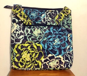 🌟SALE🌟VERA BRADLEY NWT HIPSTER IN RETIRED IN “KATALINA BLUES” Stock Photo🛍 - Picture 1 of 6