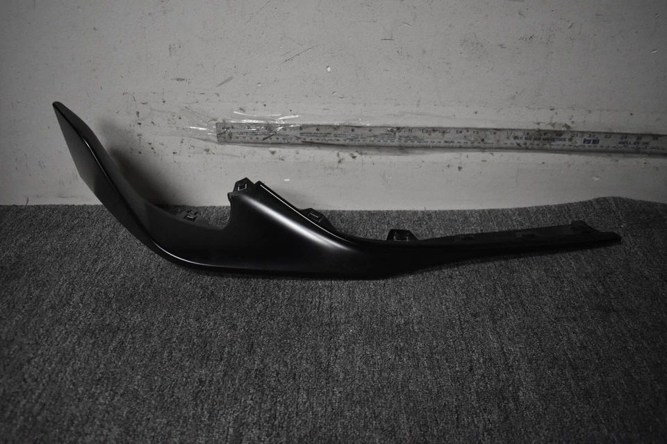 BMW 325I PARACHOQUES MOLDURA FÁBRICA OEM Foto 1 de 4