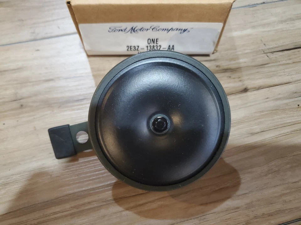 New Horn for Ford 2E3Z-1382-AA GENUINE FORD MOTOR COMPANY Foto 1 de 4