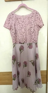 Festkleid leicht und sommerlich - Bild 1 von 4