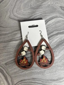 Women’s Wooden Campfire S’mores Scene Dangle Earrings Jewelry - Picture 1 of 3