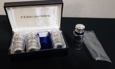 Coctelera de vidrio azul cobalto plateada vintage A B Rogers Silver Co. con caja Foto 1 de 3