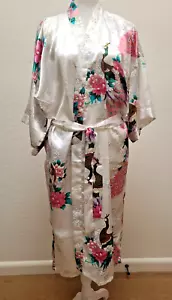 Sam Well Collection Women Satin/Silk Robe in Elegant Peacock Design One Size - Picture 1 of 10