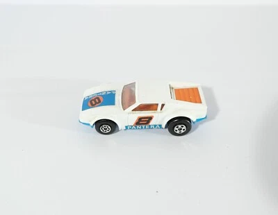 Matchbox Superfast 8 De Tomaso Pantera в белом, синем основании литая модель автомобиля P8. - Изображение 1 из 4