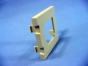 Leviton MOS 802.5 Token Ring Connector Mounting Plate Quickport Ivory 41292-TRI - Picture 1 of 5