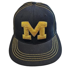 Vintage Michigan Wolverines eng anliegende Mütze 90er schwarz gelb flacher Schirm Gr. 7 1/4 Retro - Bild 1 von 8