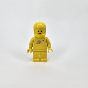 Vtg LEGO Classic Yellow Spaceman sp007 Minifigure w/ Helmet and Airtank - Picture 1 of 7