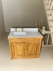 Vintage Dolls House Kitchen Sink Cupboard Draining Board Farmhouse Gold Taps - Picture 1 of 11