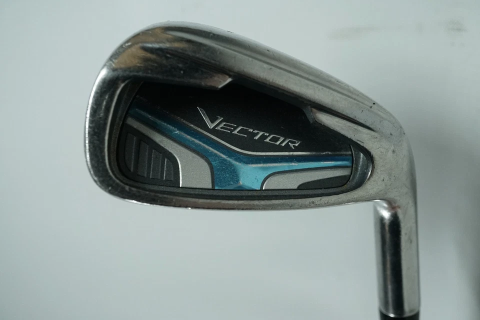 Wilson Vector 7 Iron / Ladies Graphite Shaft / New Grip - Image 1 of 4