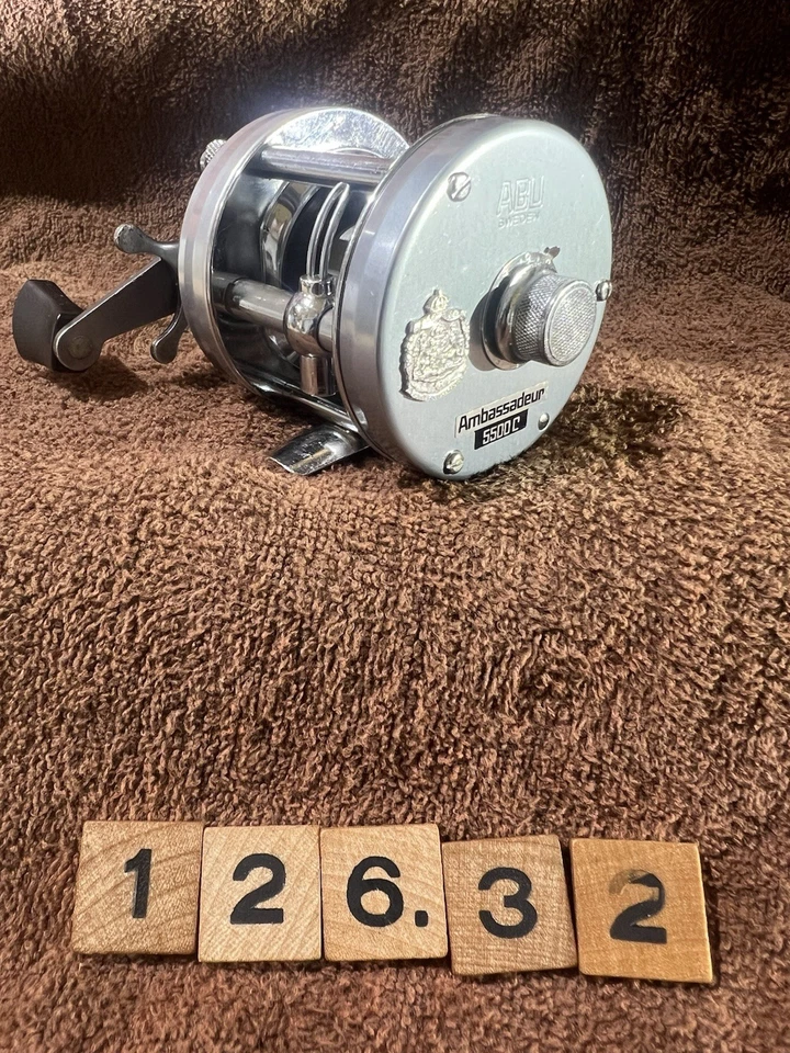 Abu Garcia Ambassadeur 5500C - Suecia - Platos laterales NOS ¡Limpios y reparados suaves! Foto 1 de 4