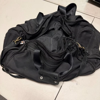 TUMI Vintage Ballistic Nylon Gym Duffel Carry-On Bag Luggage Black 24 " - AS IS - Image 1 of 4