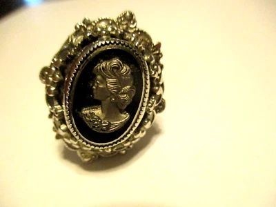 Anillo vintage de mujer Whiting & Davis camafeo filigrana tono plata vintage Foto 1 de 4