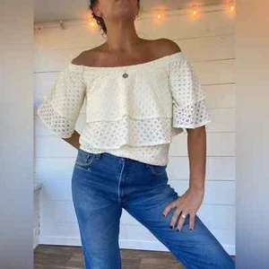 Banana Republic Off the Shoulder Eyelet Top NWT xs - Picture 1 of 4