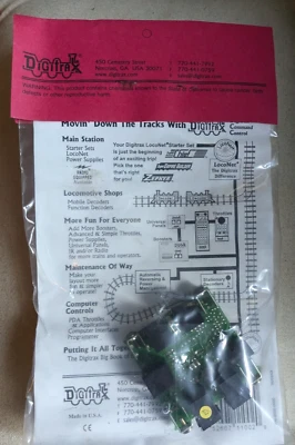 Digitrax UP5 LocoNet Universal Interconnect Panel DGTUP5 - Sealed - Image 1 of 2