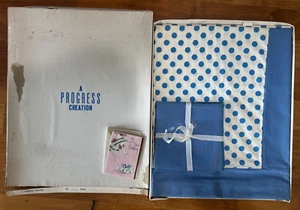 VINTAGE PROGRESS CREATION BLUE & WHITE POLKA DOT 5PC TABLE CLOTH & NAPKIN SET - Picture 1 of 9
