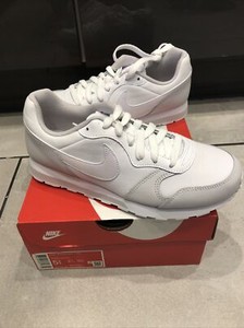 nike md runner 2 white