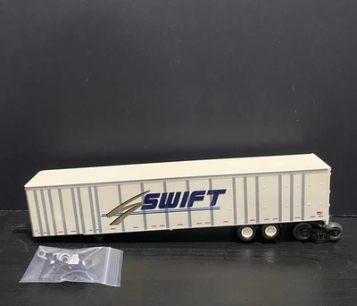 Bowser O Scale Swift 53’ RoadRailer 3 Rail High Rail Wheels  - Image 1 of 4