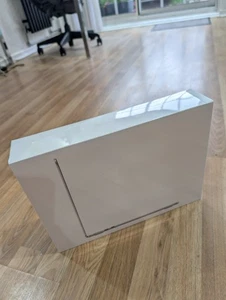 Apple MacBook Air 2022 13.6" 8GB RAM 256GB SSD – Brand New, Sealed – Model A2681 - Picture 1 of 10