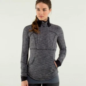 Lululemon Base Runner 1/2 Reißverschluss Langarm Piqué schwarz/weiß Weltraum Strick Gr. 2 Neu mit Etikett - Bild 1 von 13