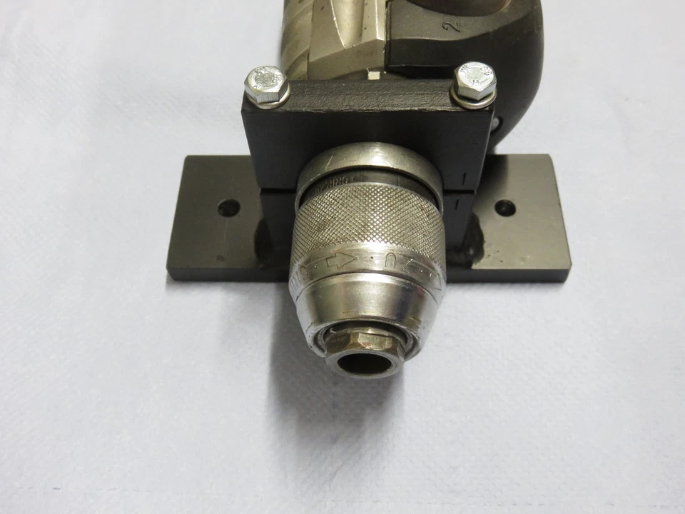 Bohrmaschinenhalter 2 geteilt 43 mm Tischbohrmaschine Bohrständer Multihalter - Bild 1 von 1