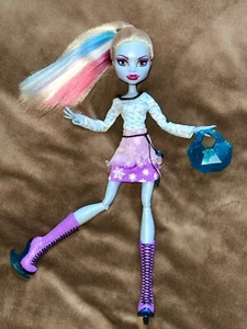 Monster High Doll Abbey Bominable Basic 1. Serie First Wave in Fashion Pack - Bild 1 von 2