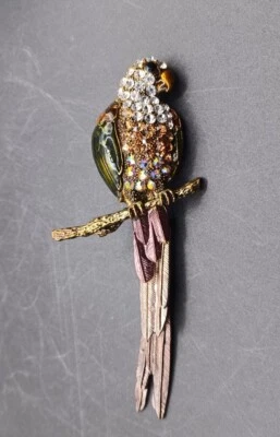 New Betsey Johnson Rhinestone Metal Bird Parrot Pin Brooch - Image 1 of 4