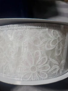 Kirkland Signature Wire Edged White Ribbon 50 Yards x 2.5 inches - Picture 1 of 5