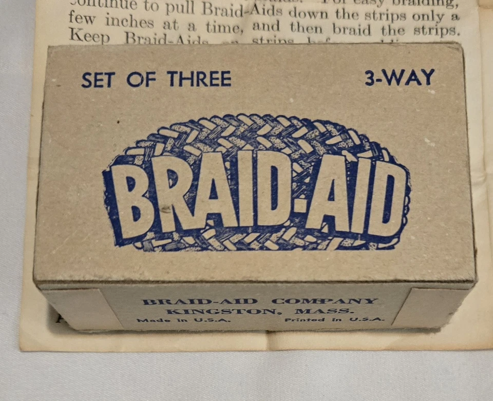 Vintage Braid-Aid Rug Braiding Braid Klamp with Original Box Made in USA - Image 1 of 4