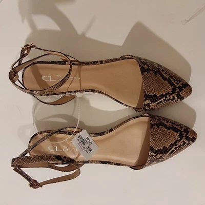 Bombas chinas con estampado de animales de piel de serpiente marrón lavandería. Zapatos de tacón bajo. Talla 9M Foto 1 de 4