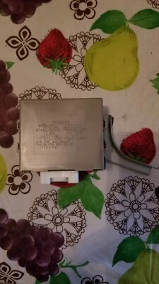 Módulo de control de lámpara intermitente intermitente Toyota Tundra 2007-2018 81980-0C020 Foto 1 de 4