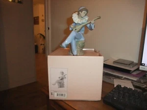 NAO LLADRO DAISA CLOWN #1078 WITH MANDOLIN 1980 - Picture 1 of 9