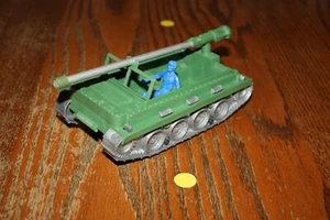 Vintage MPC Army Weasel (Tank) with Silver Tracks & Blue Driver - Marx - Picture 1 of 10