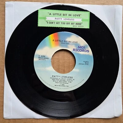 PATTY LOVELESS A Little Bit In Love/I Can't Get You 45 7" COUNTRY Vinyl Record Foto 1 de 2
