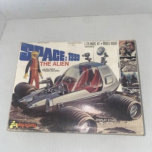 MPC Space: 1999 The Alien Fun dimensions Model Kit - Picture 1 of 8