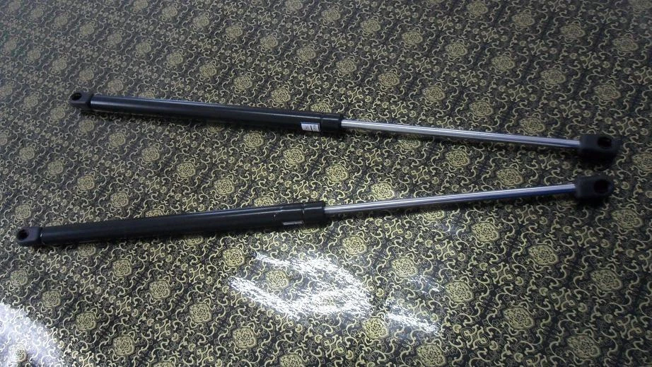 um conjunto de suporte para capô amortecedores a gás suporte para capô 91-92 Oldsmobile Custom Cruiser - Imagem 1 de 1