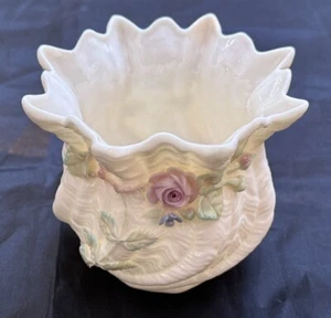Vintage Belleek Carlingford Swirl Rose Vase Pot Crimped 4” - Picture 1 of 11