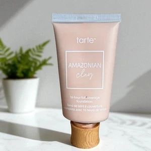 Tarte Amazonian Clay 16 Stunden vollflächige Foundation 26N Medium neutral - Bild 1 von 5