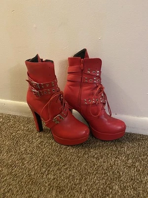 Botas de tacón rojo, talla 10 Foto 1 de 3