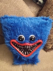 Huggy Wuggy Poppy Playtime Costume Mask eyes do not light up piece missing - Picture 1 of 7