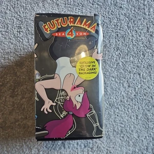 Futurama Season 4 VHS Box Set – Glow in the Dark Case – Complete & Rare - Picture 1 of 3