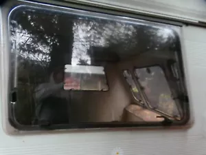Caravan window, swift challenger 92 x 63cm, rubber seal, arms,hinges,catches. - Picture 1 of 1
