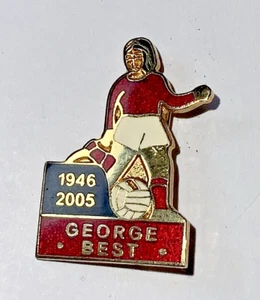 1946 - 2005 George Best Manchester United Football Brooch Pin Badge - Picture 1 of 2