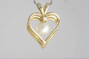 Vintage 10k Yellow Gold Genuine Japanese Akoya Pearl Diamond Heart Pendant - Picture 1 of 3