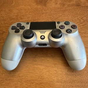 Sony PlayStation Dualshock 4 V2 Controller - Argento (CUH-ZCT2G 15) - Foto 1 di 7