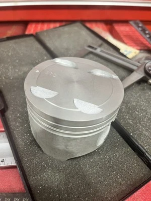 Pistons Standard Bore 83mm For Mazda Miata 1994-2005 Brand New - Image 1 of 4